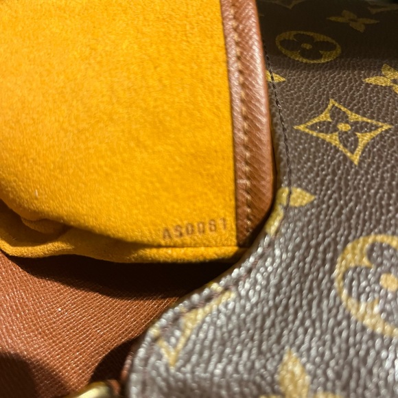 PRE LOVED Louis Vuitton Musette PM - Picture 8 of 12